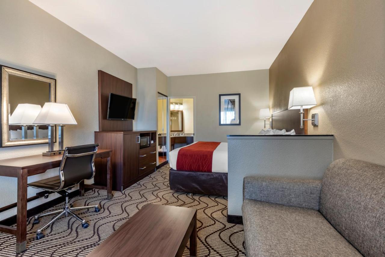 King Suite with Sofa Bed and Pool View - Non-Smoking at Comfort Inn & Suites Orange County John Wayne Airport