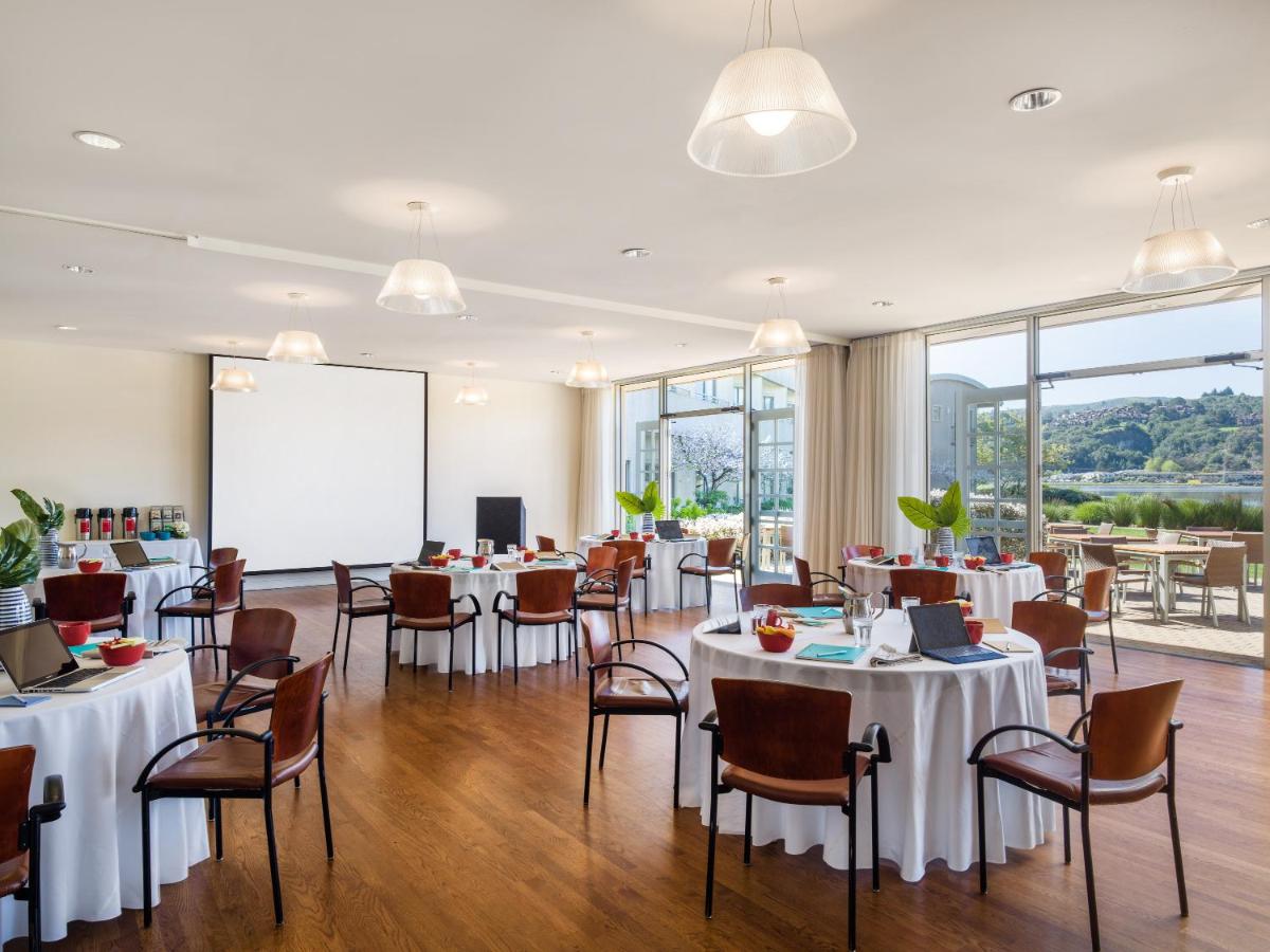| Acqua Hotel