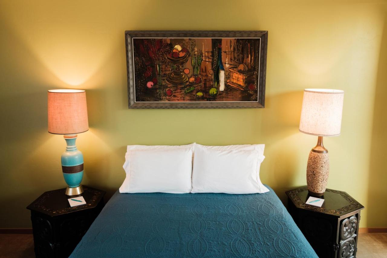  | The Downtown Clifton Hotel