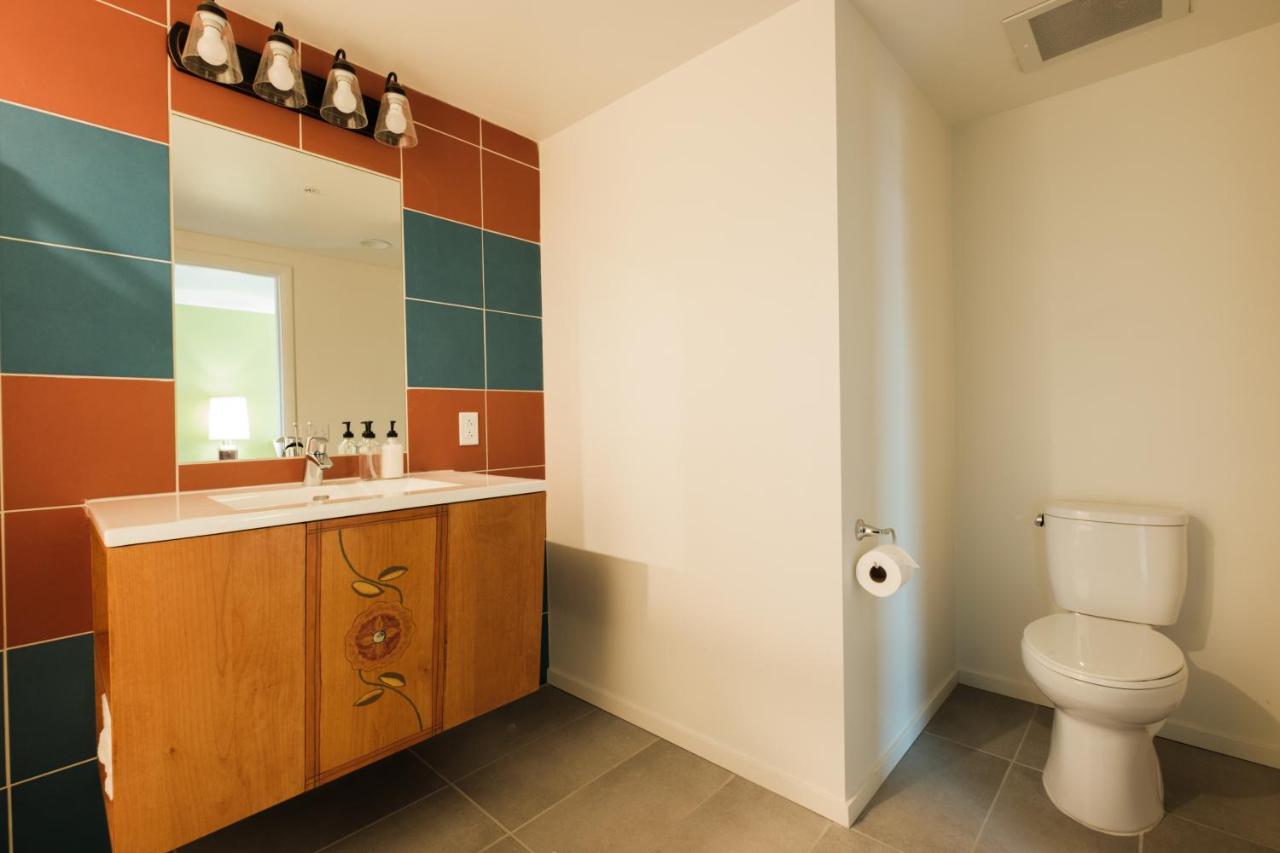  | The Downtown Clifton Hotel