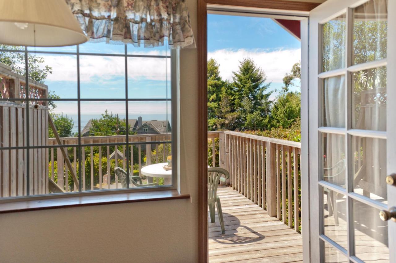 | View Crest Lodge