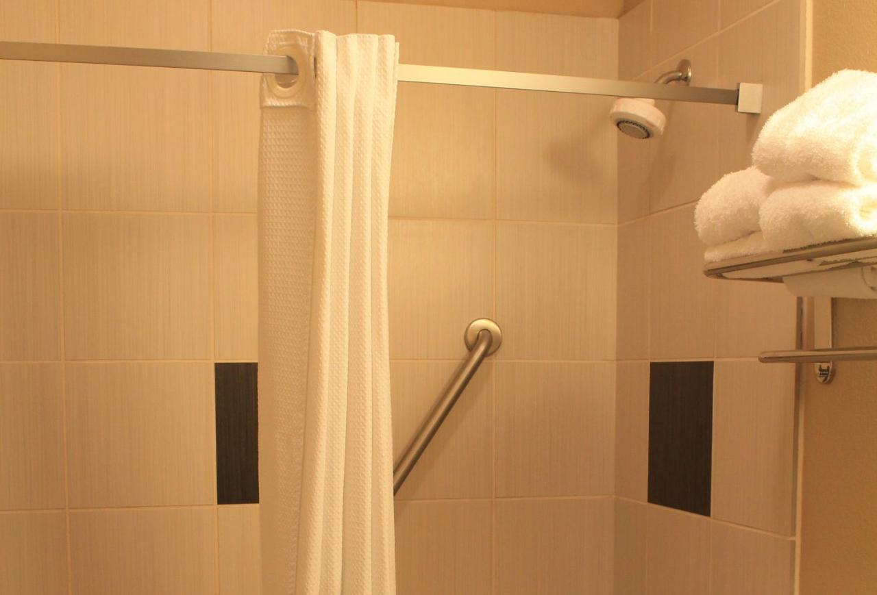 Queen Room with Two Queen Beds at Cityview Inn & Suites Downtown RiverCenter Area