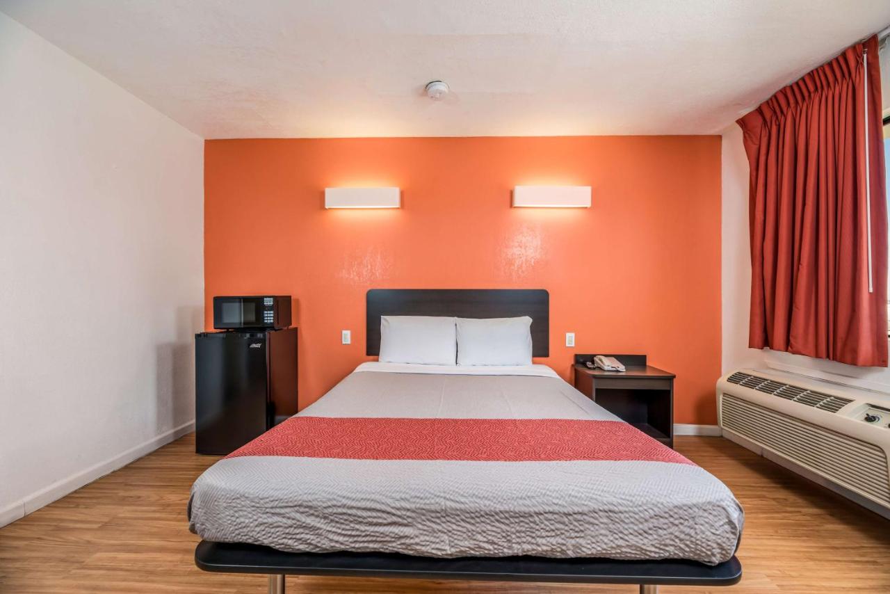 | Motel 6-Westley, CA
