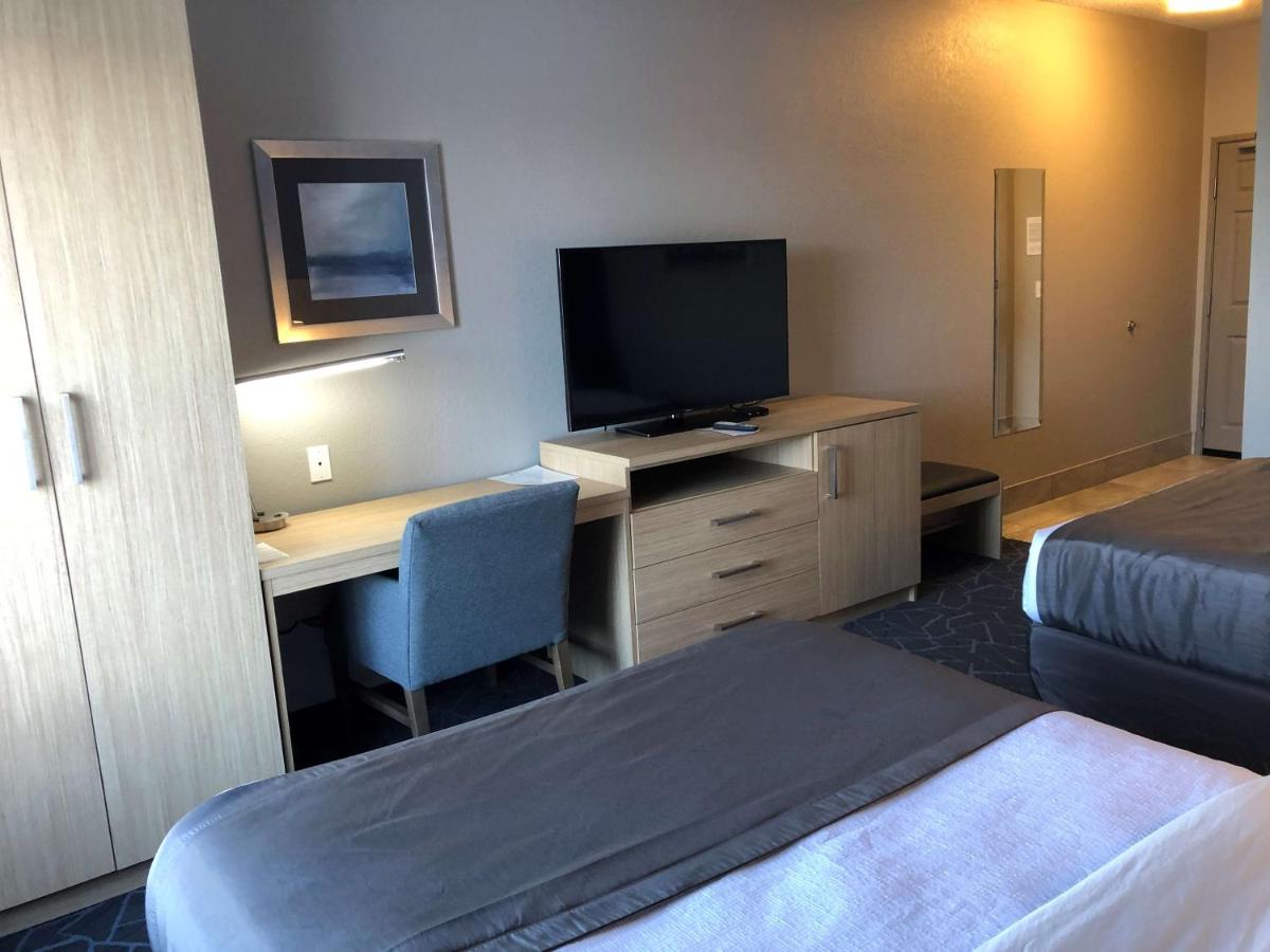 Queen Room with Two Queen Beds at Best Western Eau Claire South