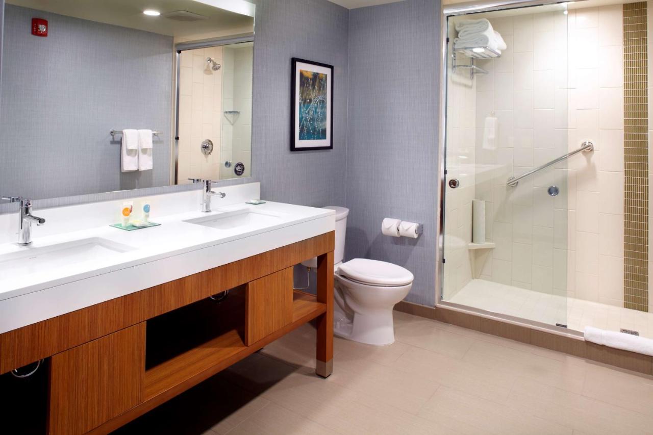 | Hyatt Place Cleveland/Lyndhurst/Legacy Village