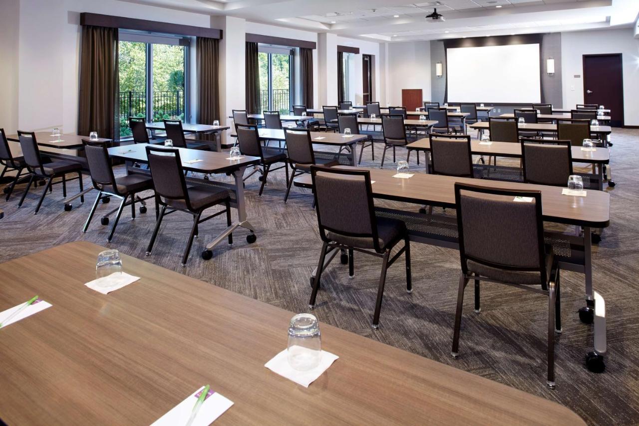| Hyatt Place Cleveland/Lyndhurst/Legacy Village