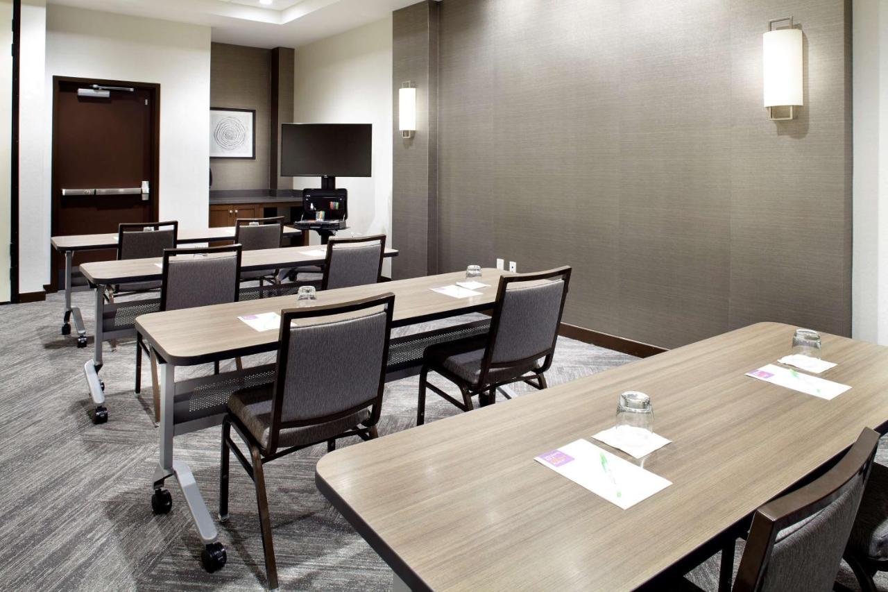 | Hyatt Place Cleveland/Lyndhurst/Legacy Village