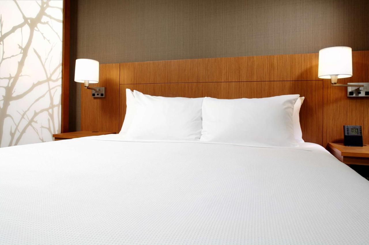 | Hyatt Place Cleveland/Lyndhurst/Legacy Village