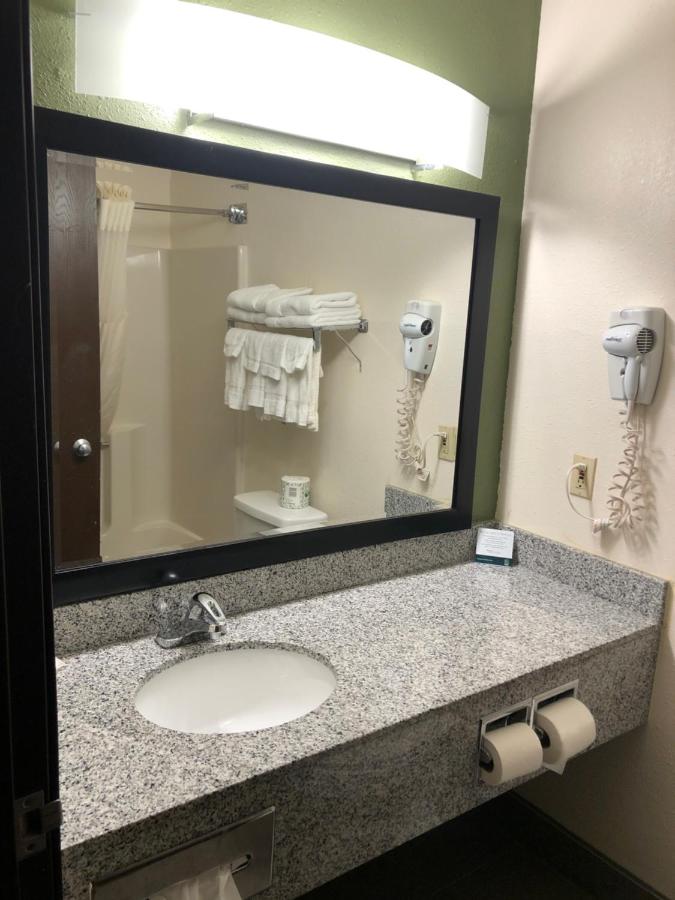 King Room - Disability Access at Quality Inn & Suites Danville East