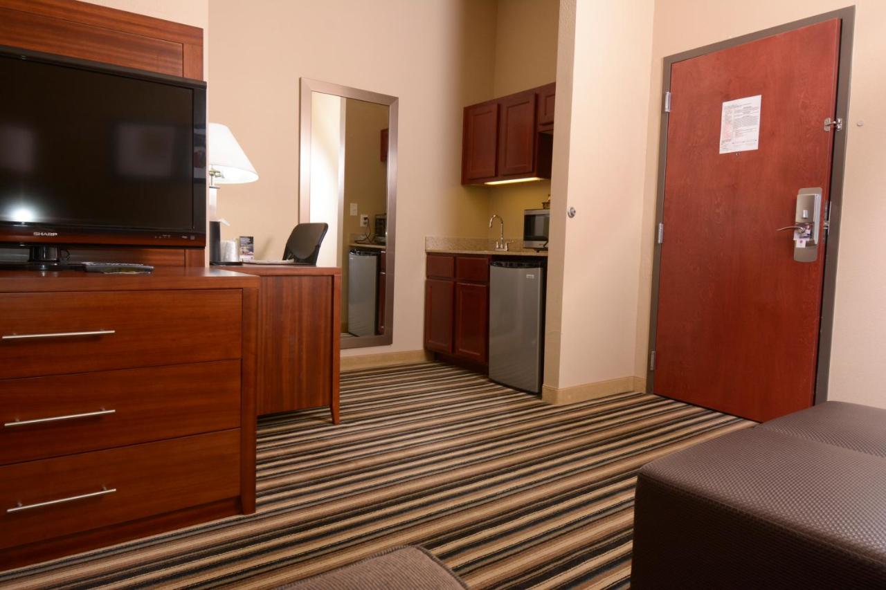 Queen Suite with Two Queen Beds - Non-Smoking at Comfort Suites Waco North - Near University Area