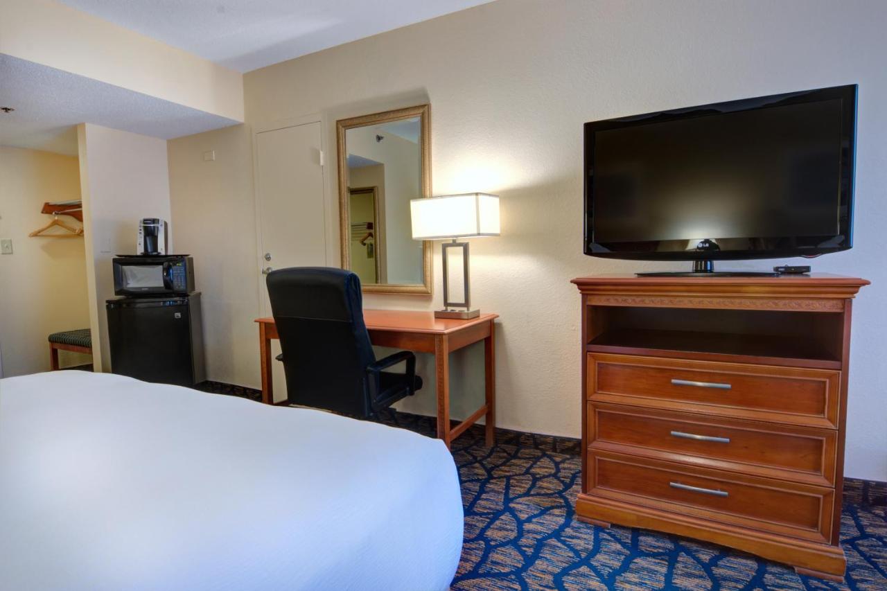  | Holiday Inn Gainesville-University Center, an IHG Hotel