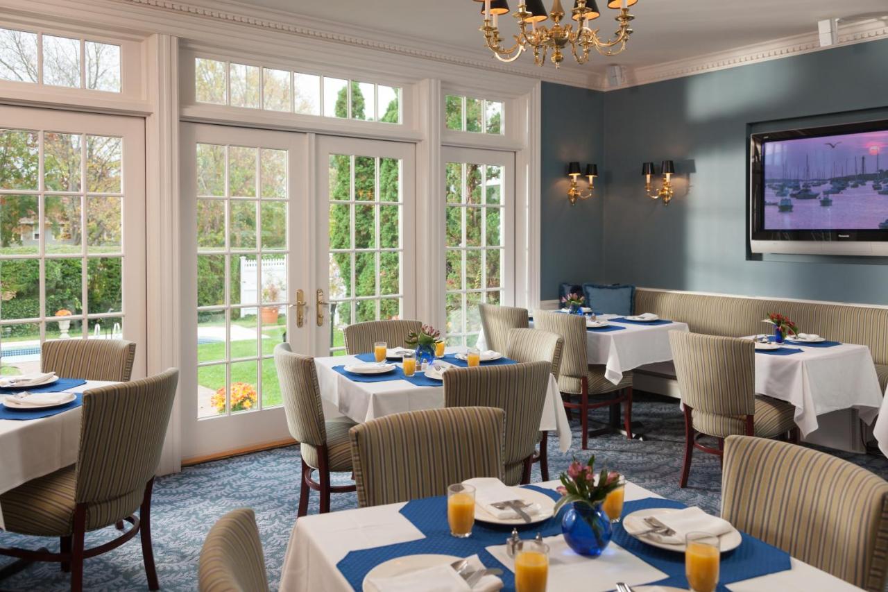 | Harbor Light Inn