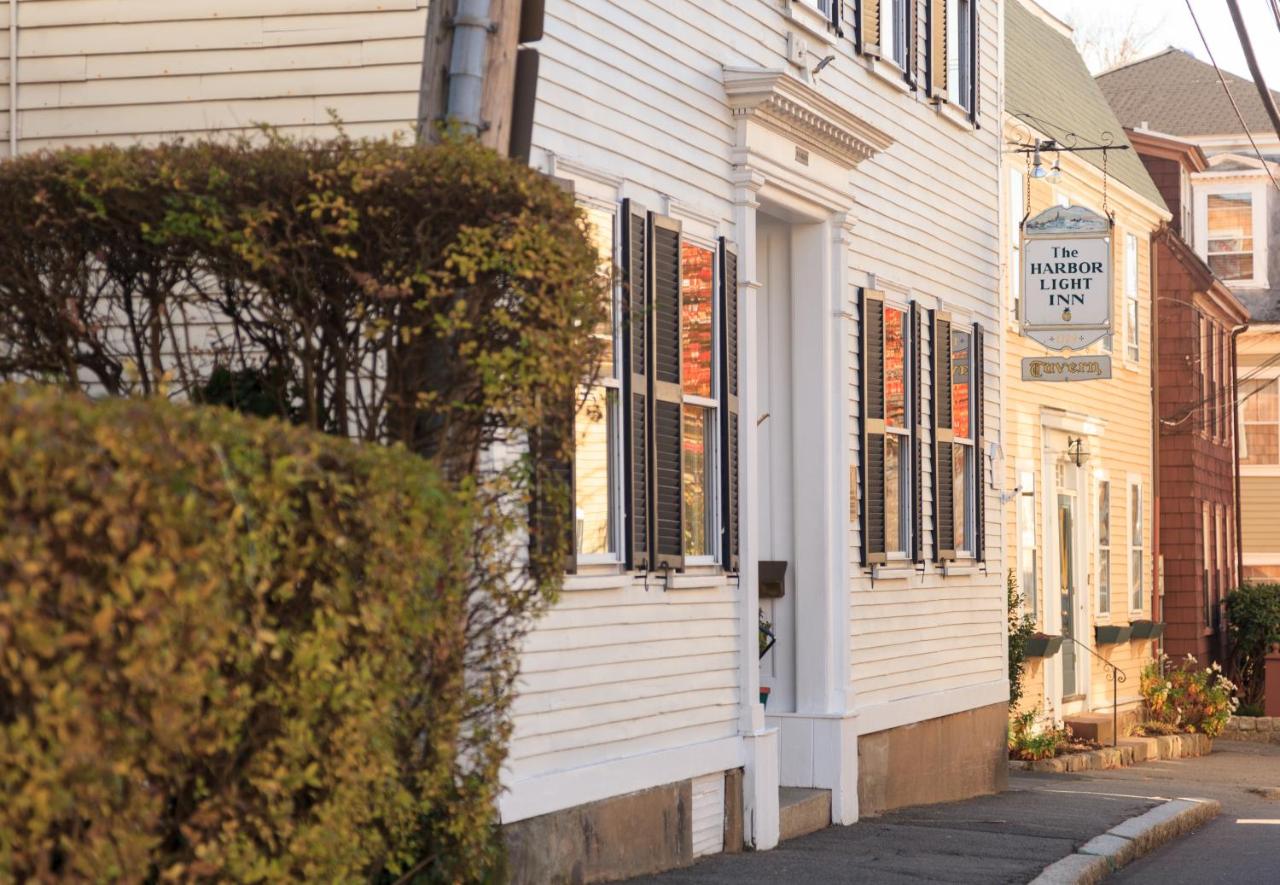 | Harbor Light Inn