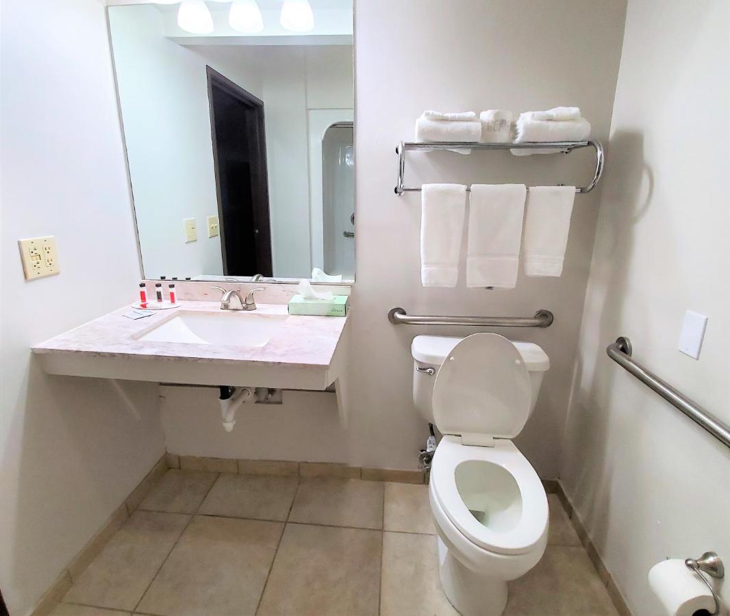 King Room - Mobility Access/Non-Smoking at Super 8 by Wyndham High Point/Greensboro