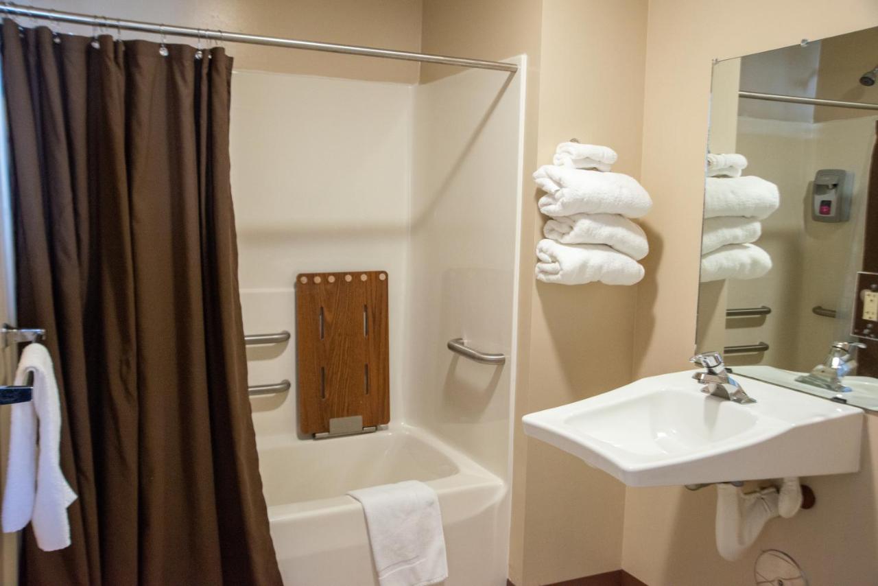  | West Bank Inn