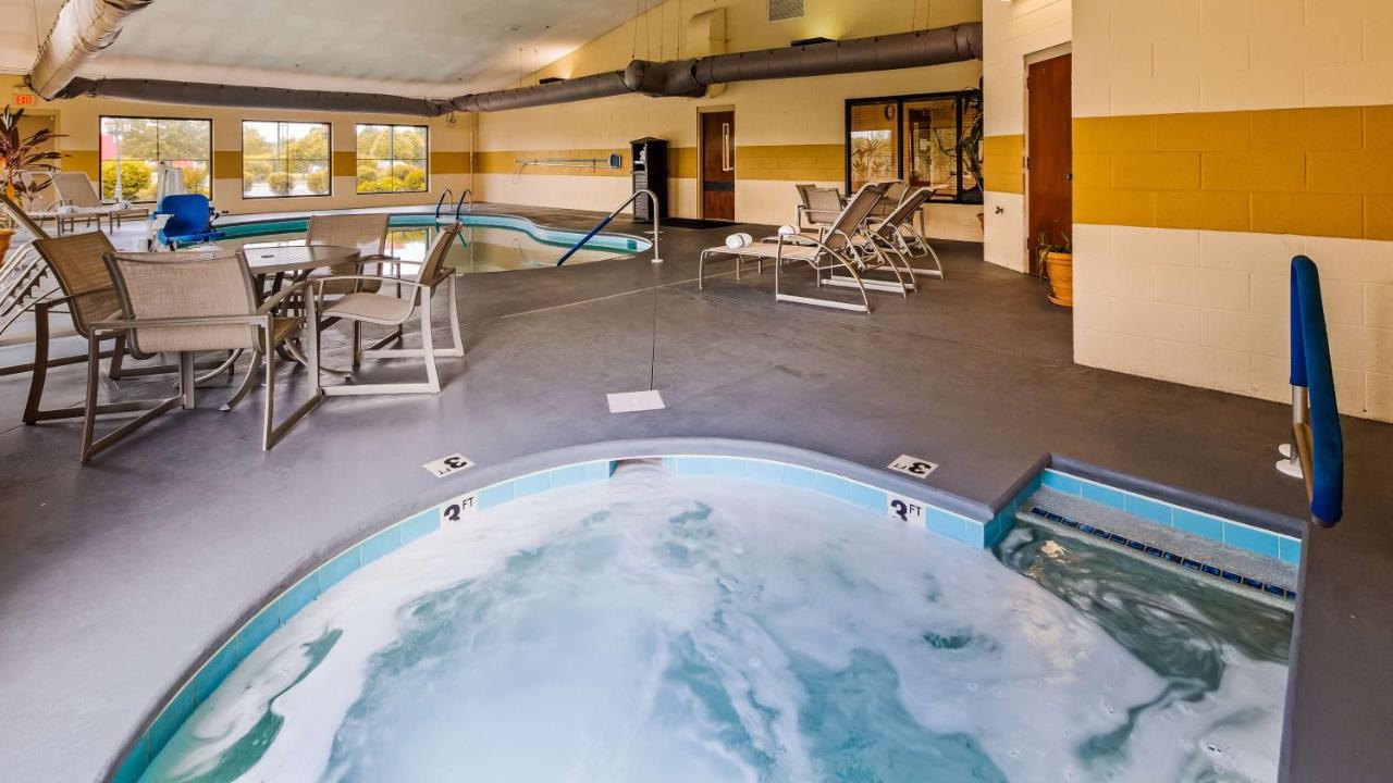 | Best Western Plus Strawberry Inn & Suites