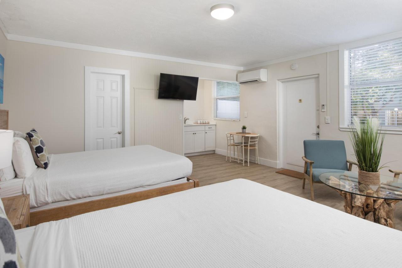 Queen Suite at La Jolla Resort