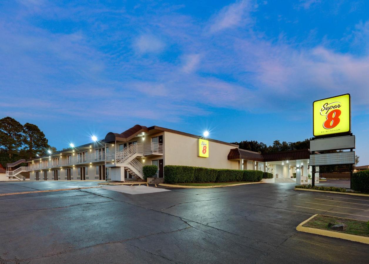| Super 8 by Wyndham Fort Smith