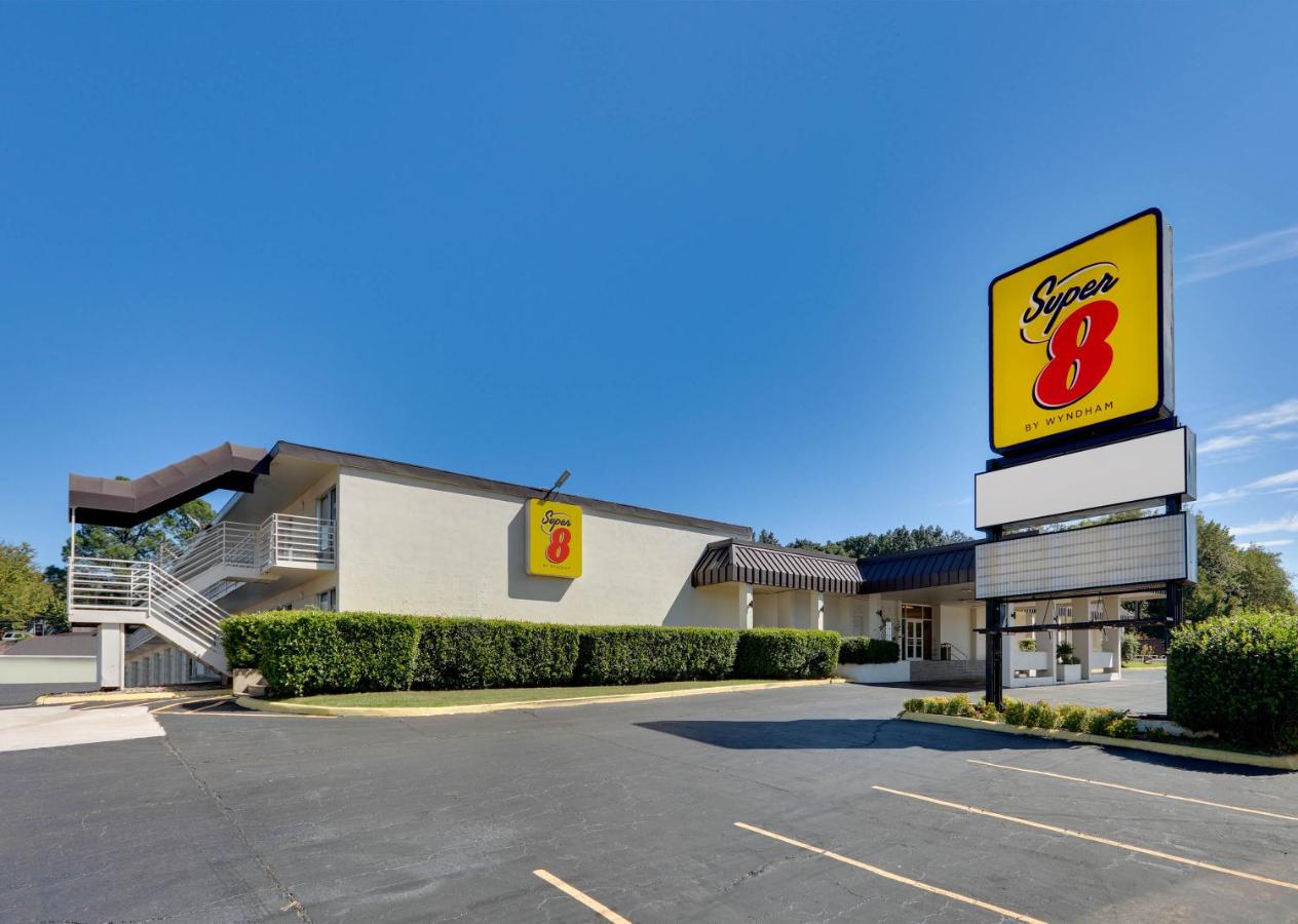 | Super 8 by Wyndham Fort Smith