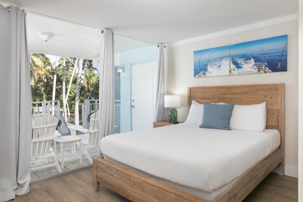 Superior Queen Room at La Jolla Resort