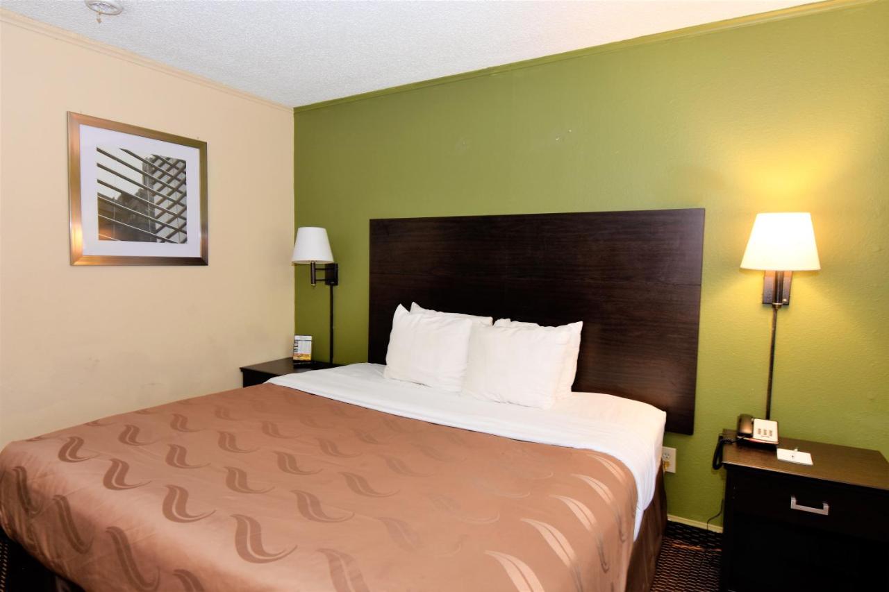 King Room - Smoking  at Rodeway Inn Harbison Area