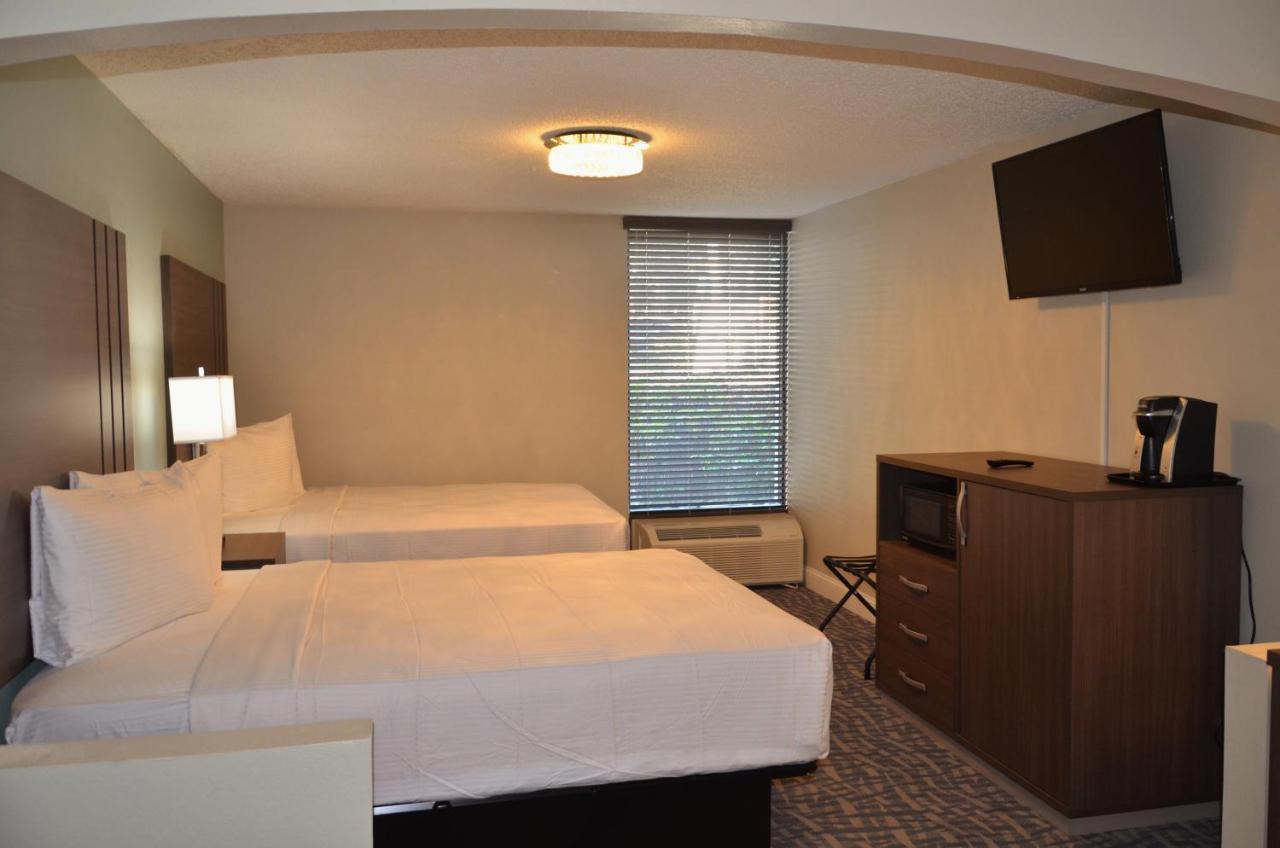 Executive Two Queens Renovated at Opal Hotel & Suites