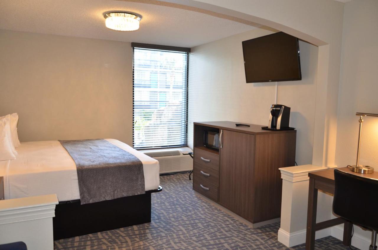 Executive Renovated King Renovated at Opal Hotel & Suites