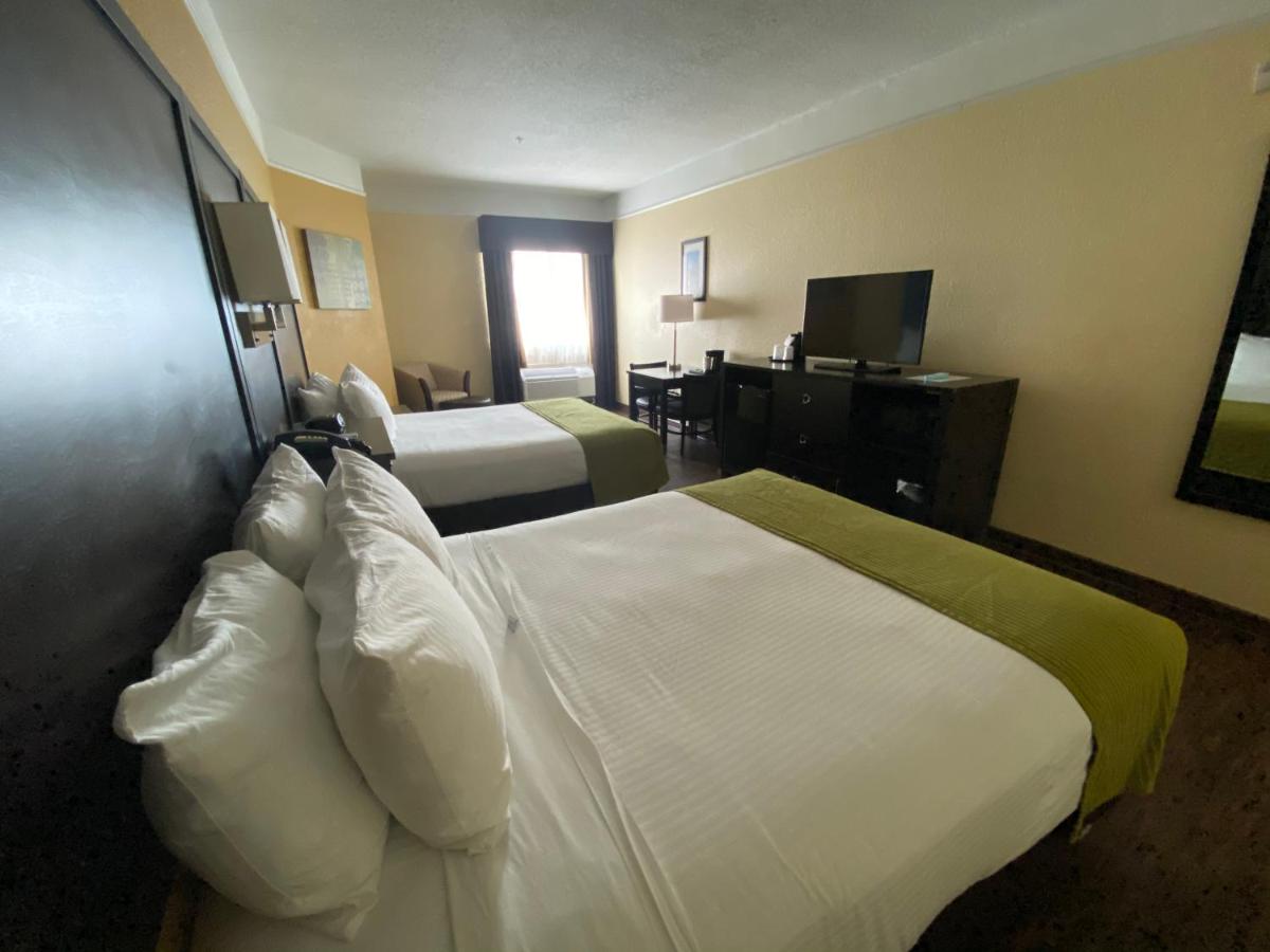 Queen Room with Two Queen Beds - Non Smoking at Galveston Beach Hotel