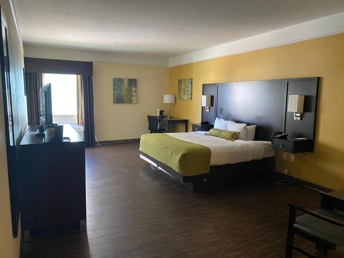 King Room - Disability Access at Galveston Beach Hotel