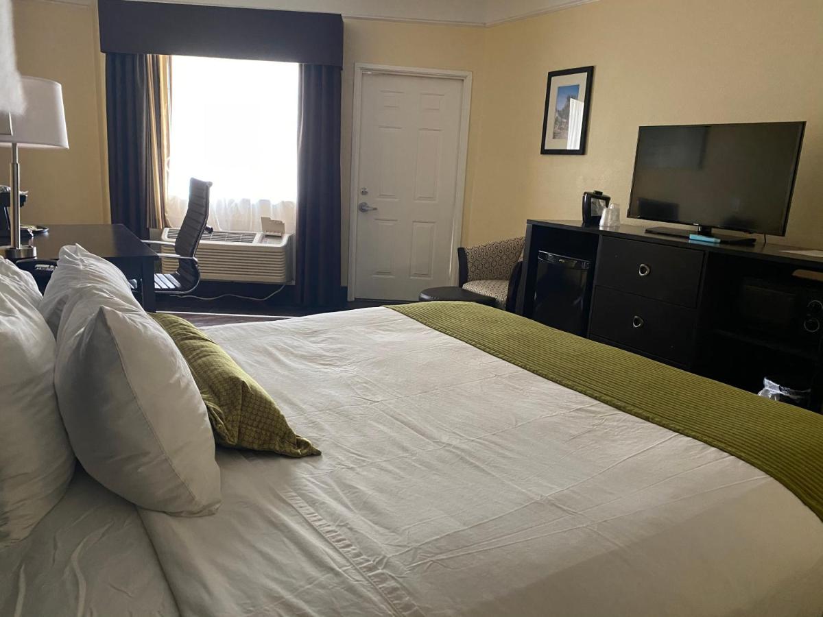 Single Room - Disability Access at Galveston Beach Hotel