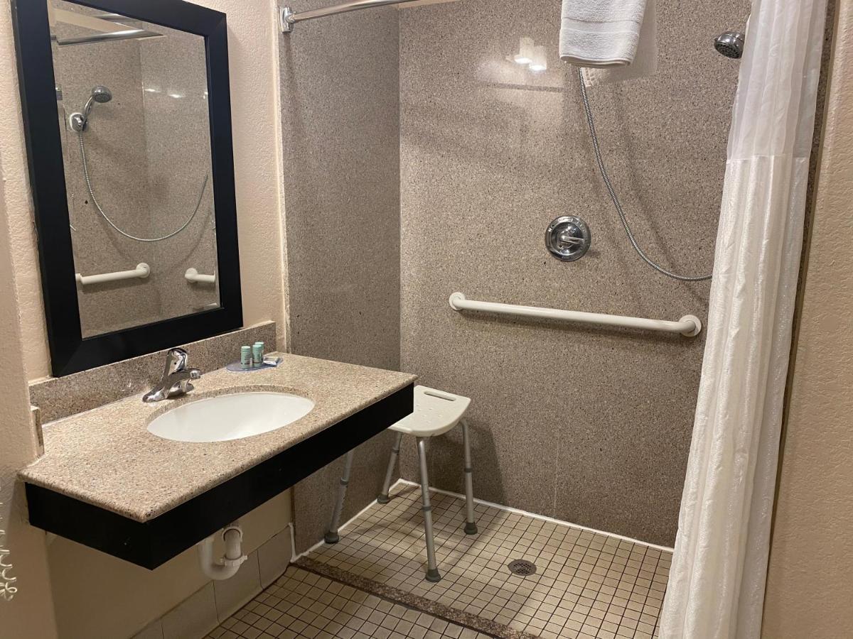 Single Room - Disability Access at Galveston Beach Hotel