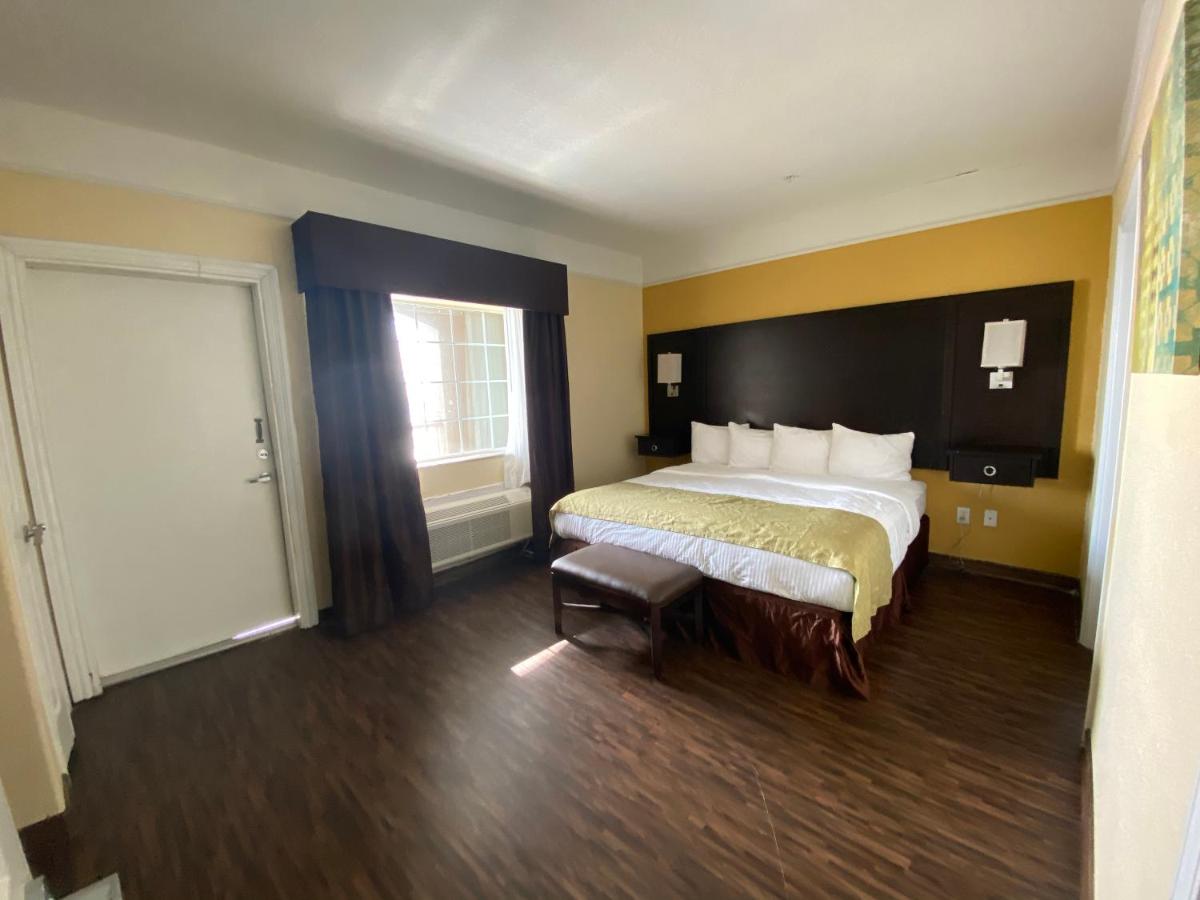 Family Room at Galveston Beach Hotel