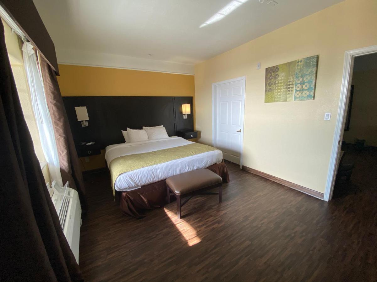 Family Room at Galveston Beach Hotel
