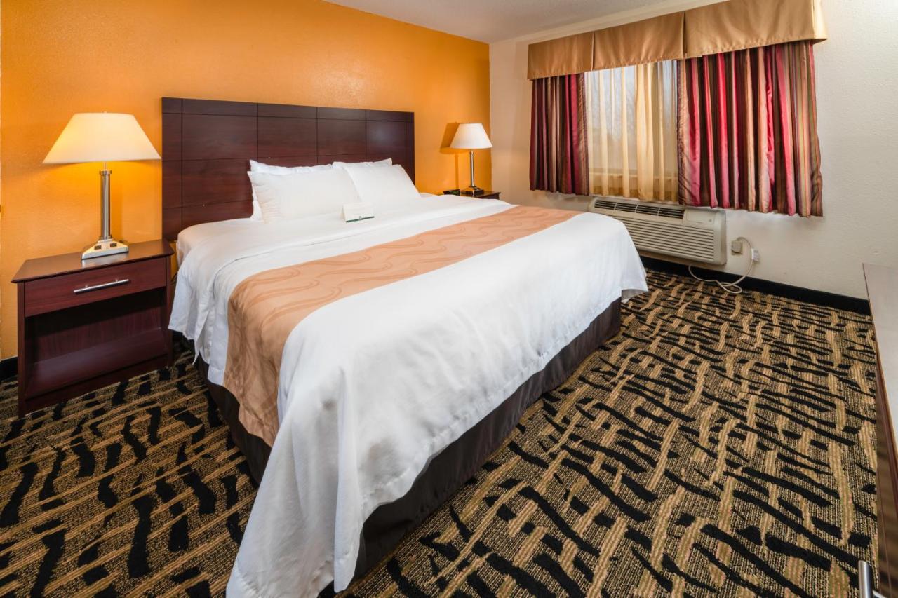 King Suite with Sofa Bed - Non-Smoking at Quality Inn & Suites Danville East