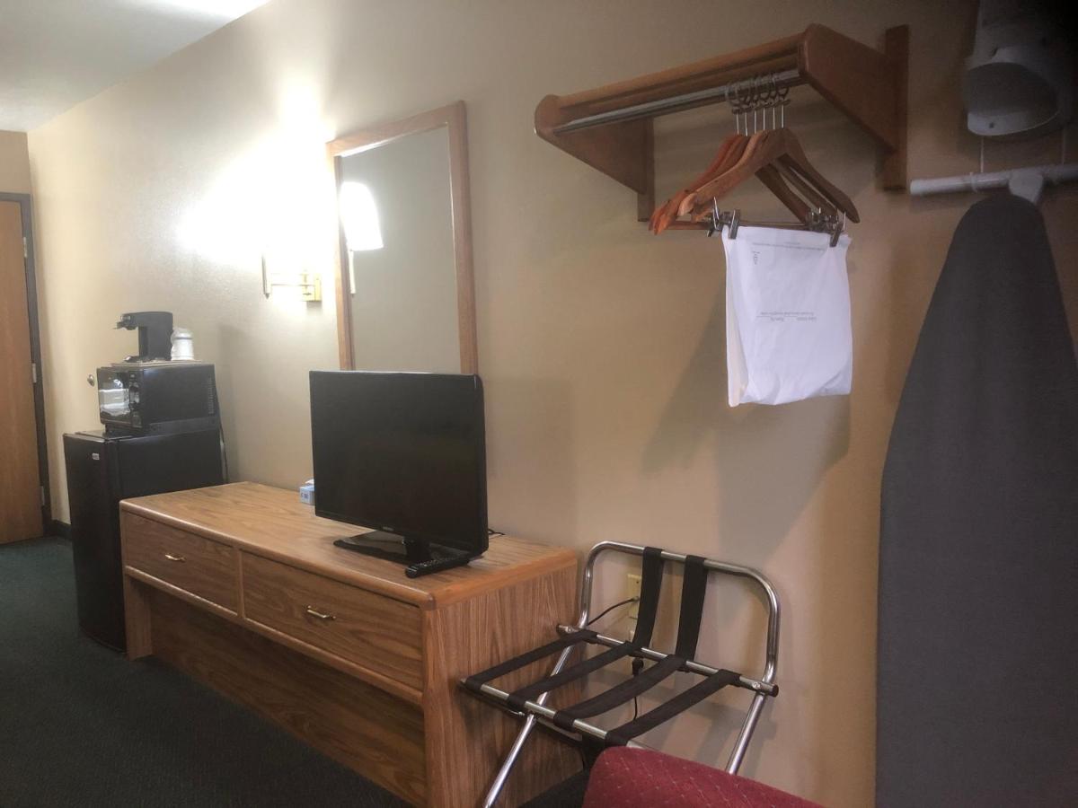 | Americas Best Value Inn Onawa