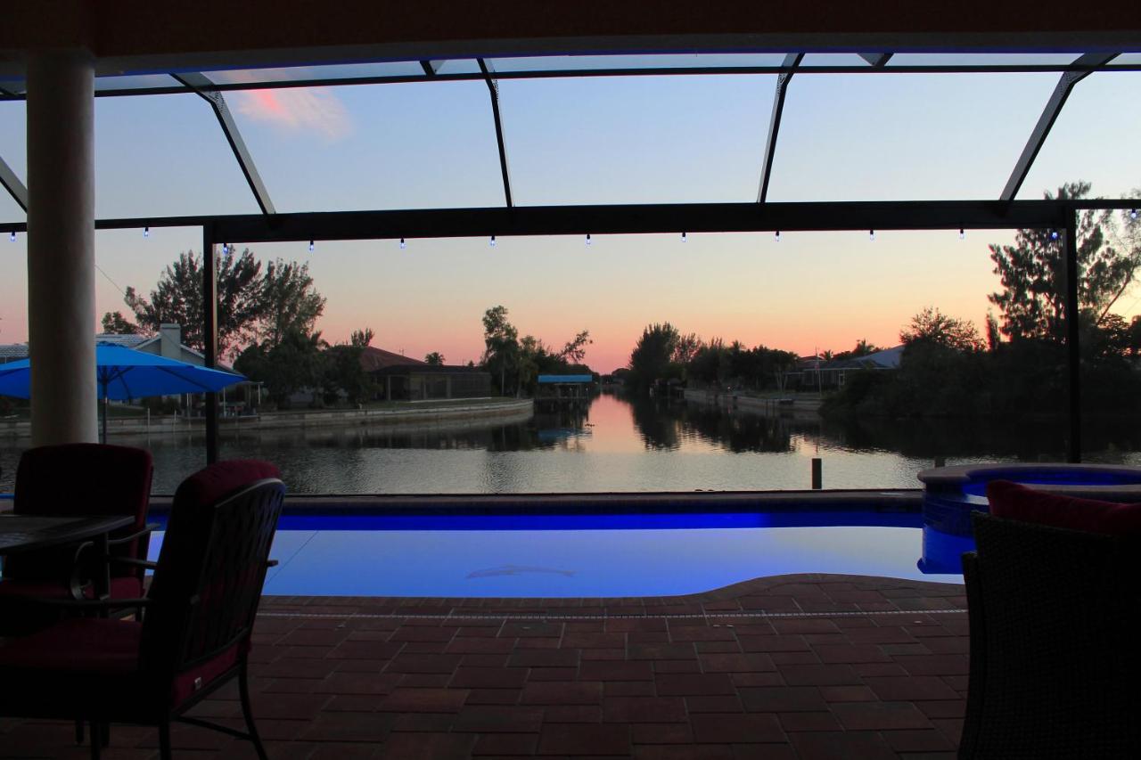  | Scenic water view, 2 master suites with direct pool access - Villa Casa Amarilla