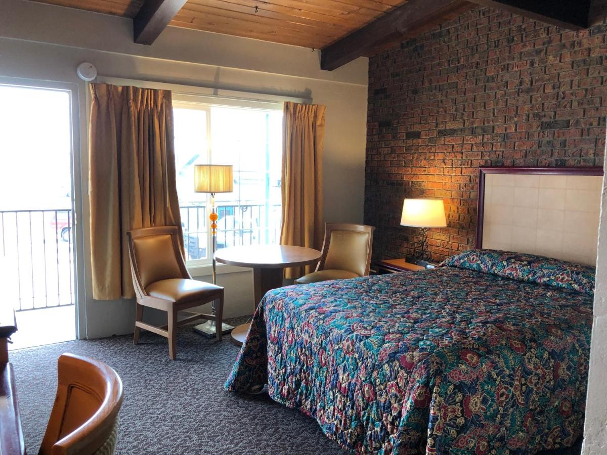  | Dunes Inn Alamosa