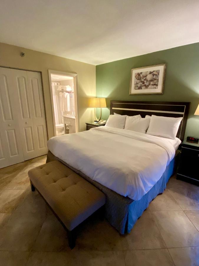  | Radisson Suite Hotel Oceanfront