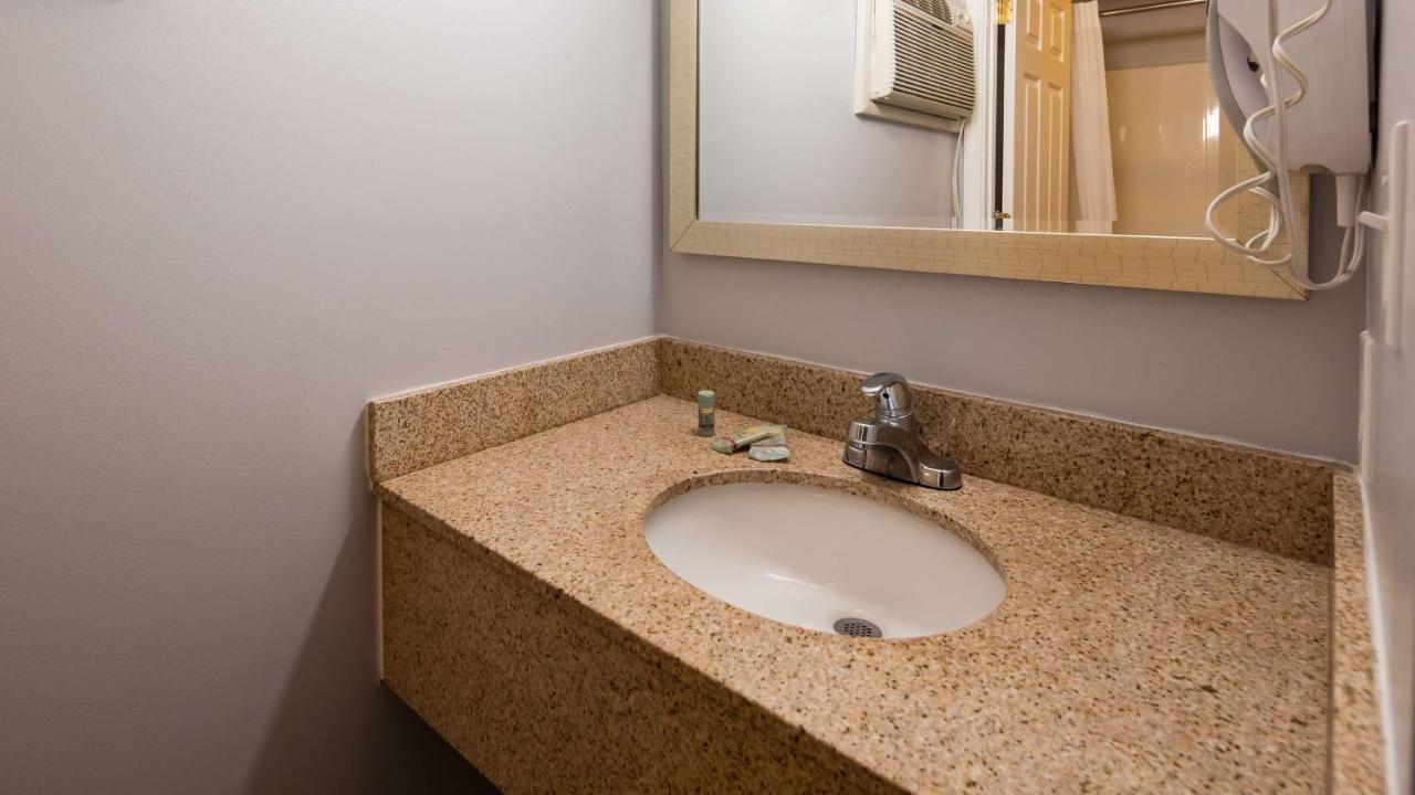 | Apple Valley Inn Pigeon Forge