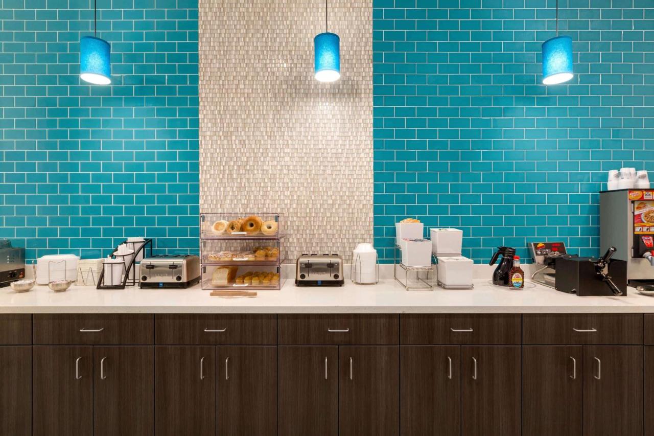  | La Quinta by Wyndham Gainesville