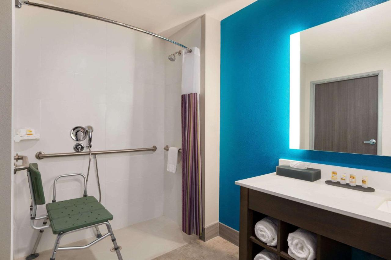  | La Quinta by Wyndham Gainesville