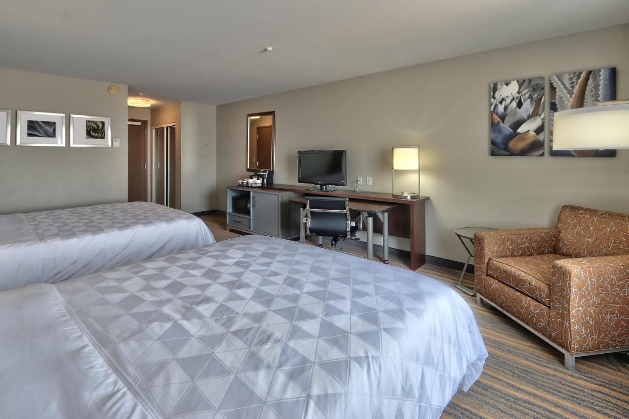 | Holiday Inn & Suites Albuquerque-North I-25, an IHG Hotel