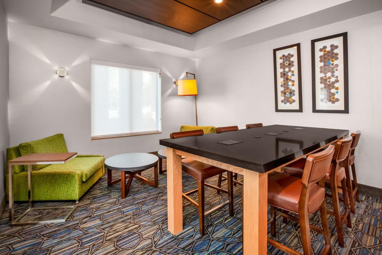 | Holiday Inn Express Hotel & Suites Cleveland-Richfield, an IHG Hotel