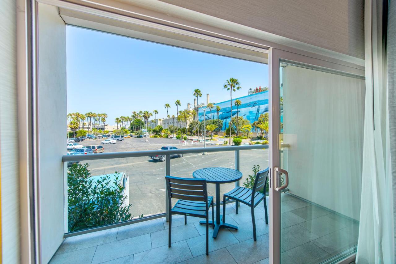 Deluxe Double Queen Room at Shade Hotel Redondo Beach