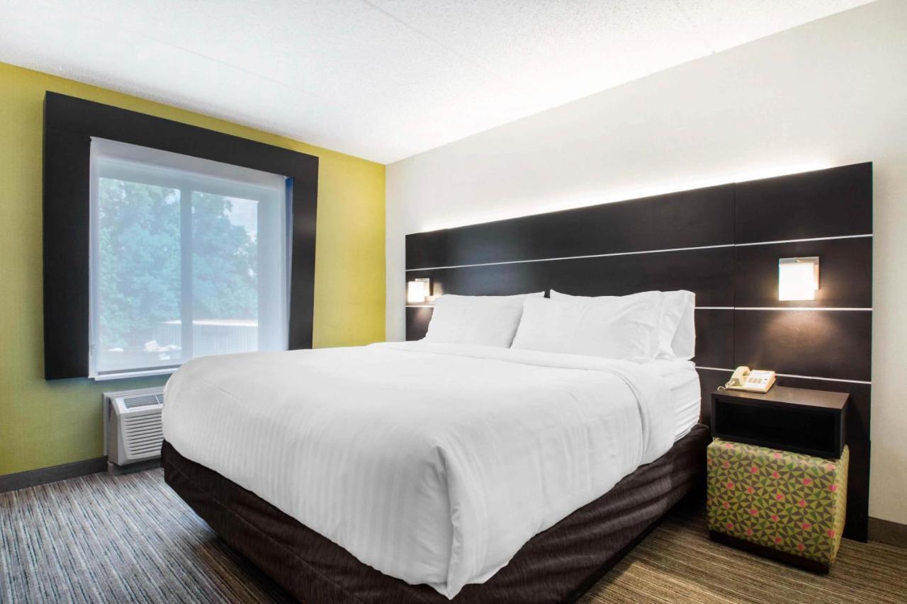 | Holiday Inn Express & Suites - Albany Airport - Wolf Road, an IHG Hotel