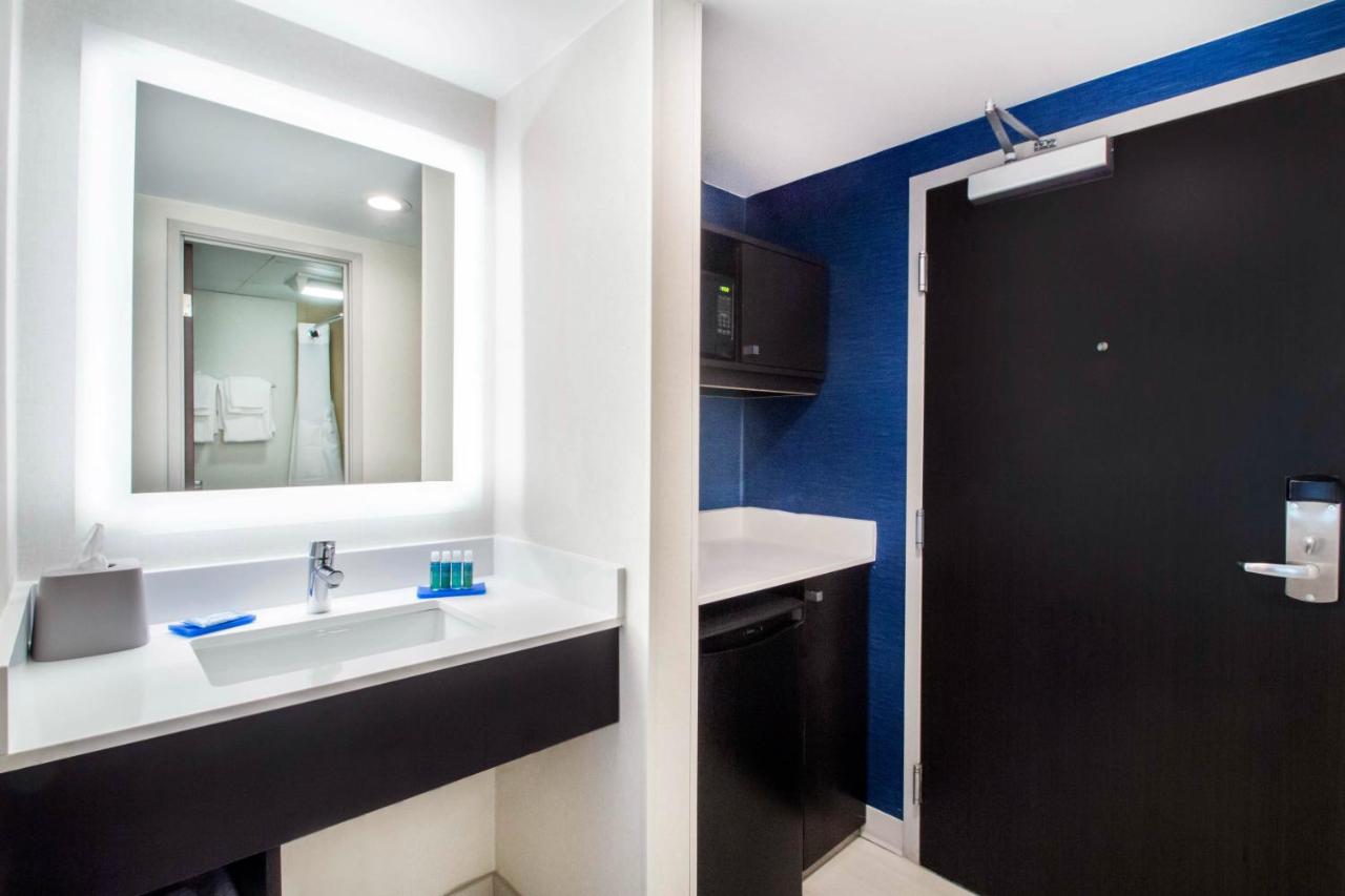 | Holiday Inn Express & Suites - Albany Airport - Wolf Road, an IHG Hotel