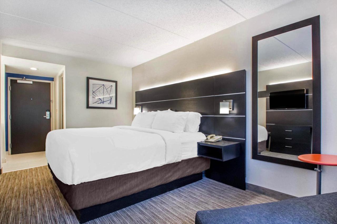 | Holiday Inn Express & Suites - Albany Airport - Wolf Road, an IHG Hotel