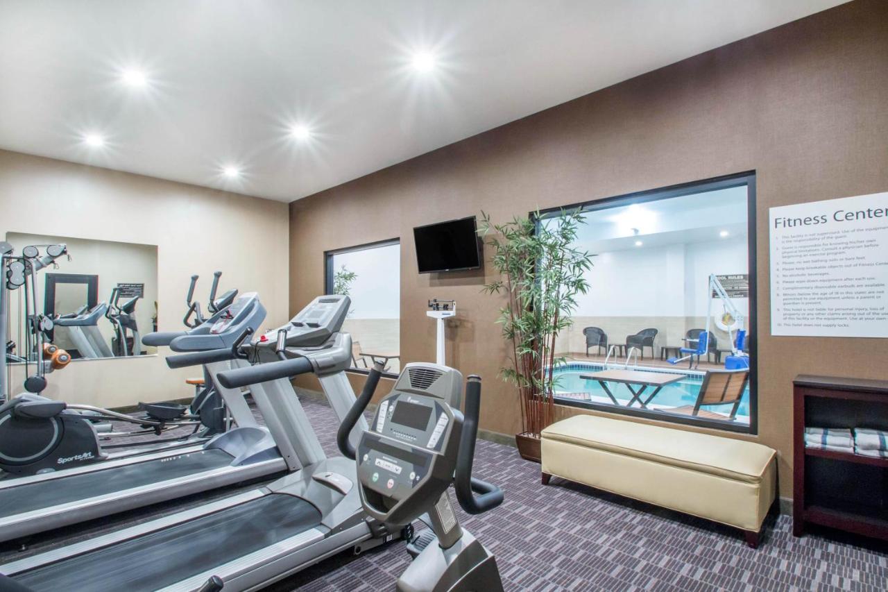 | Holiday Inn Express & Suites - Albany Airport - Wolf Road, an IHG Hotel