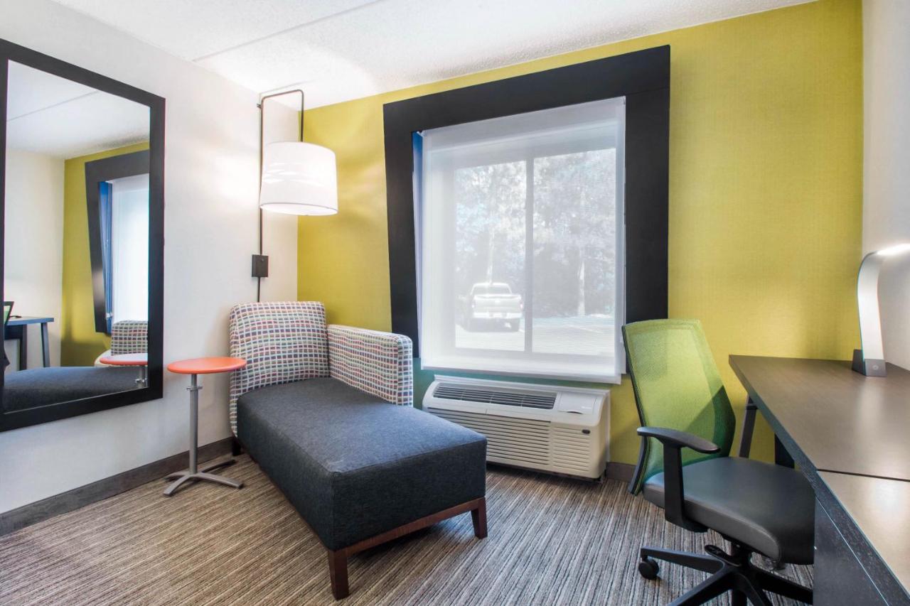 | Holiday Inn Express & Suites - Albany Airport - Wolf Road, an IHG Hotel