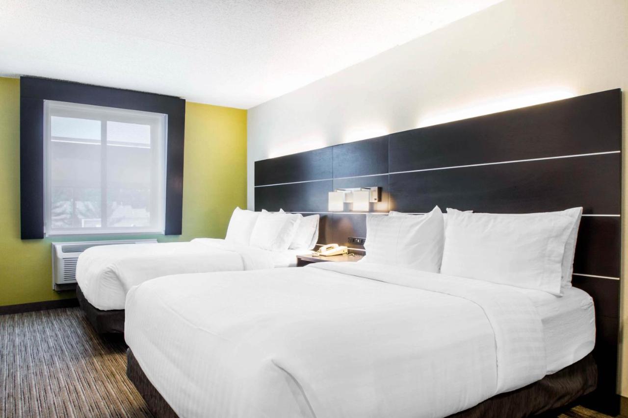 | Holiday Inn Express & Suites - Albany Airport - Wolf Road, an IHG Hotel